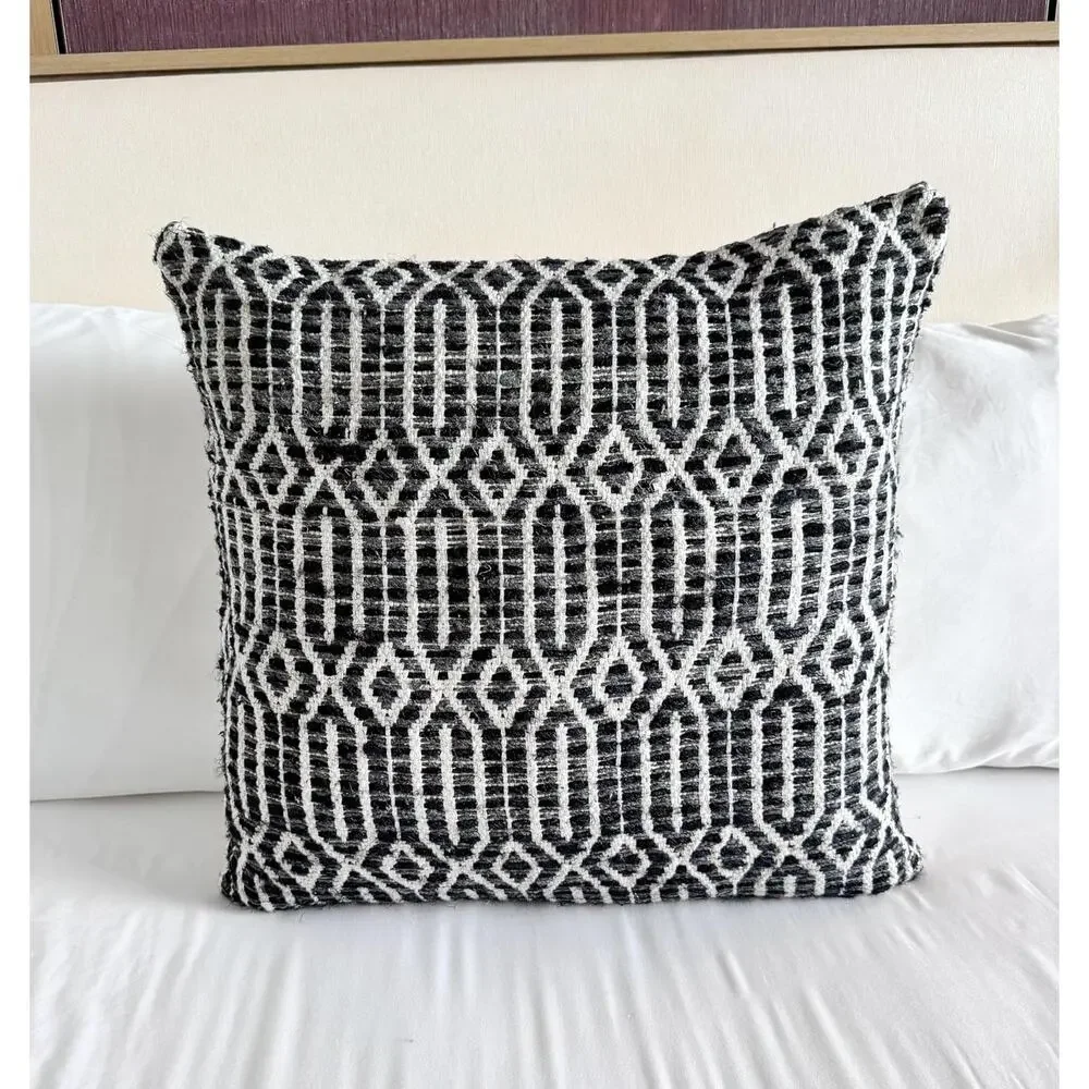 Maker's Craft Vintage Decorative 20 x 20 Pillow Cover